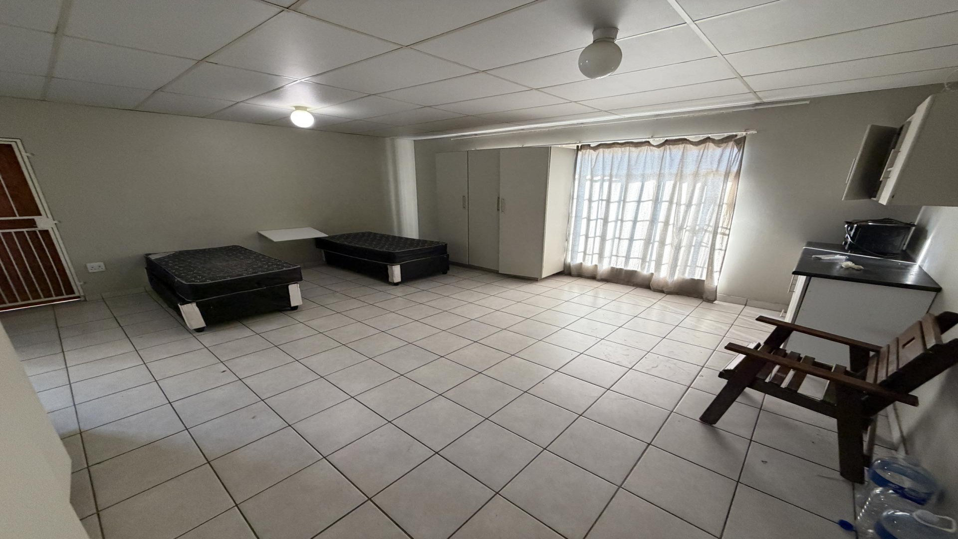 Bed Room 1 of property in Potchefstroom