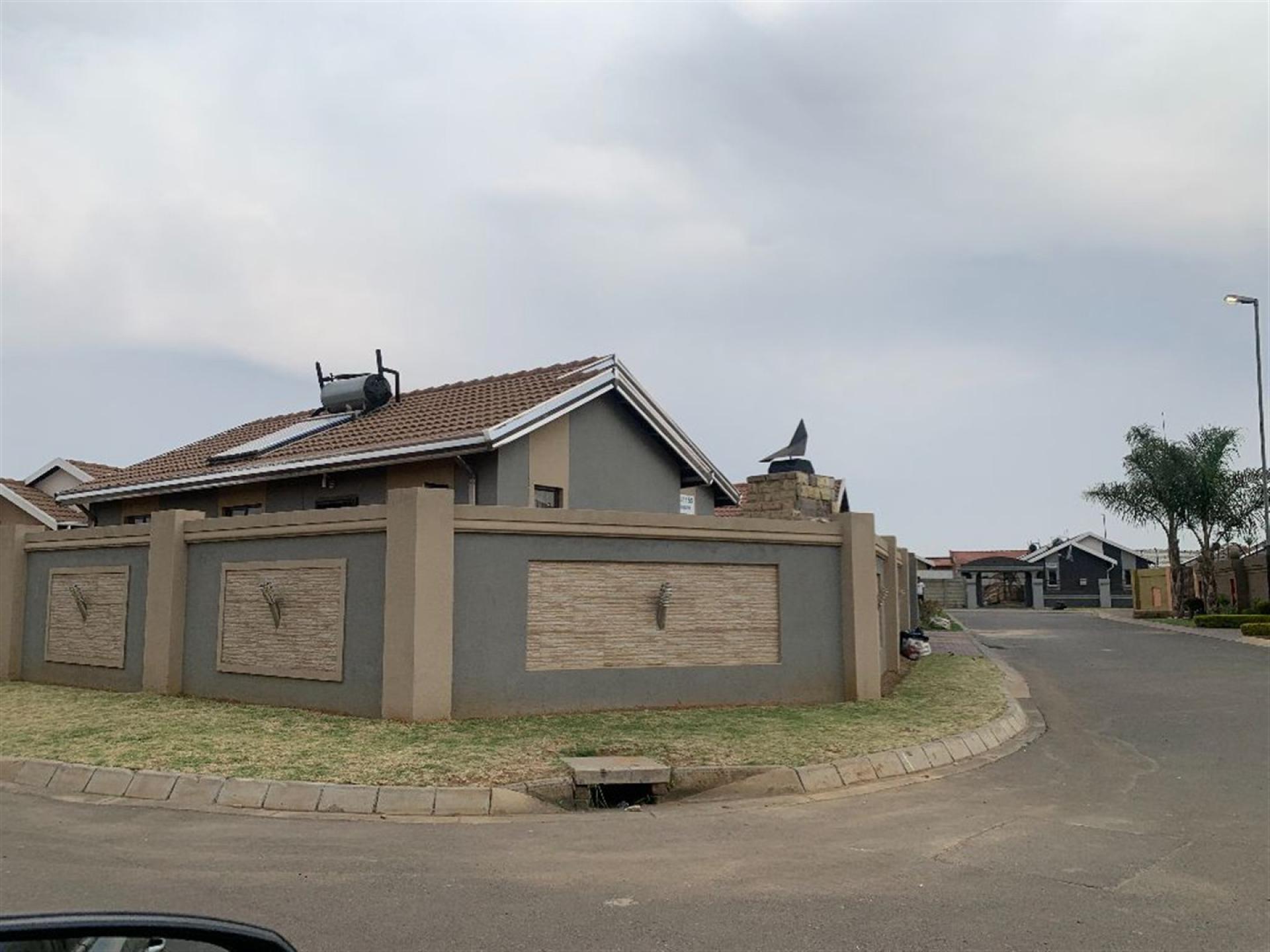 Front View of property in Windmill Park