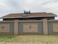 Front View of property in Windmill Park