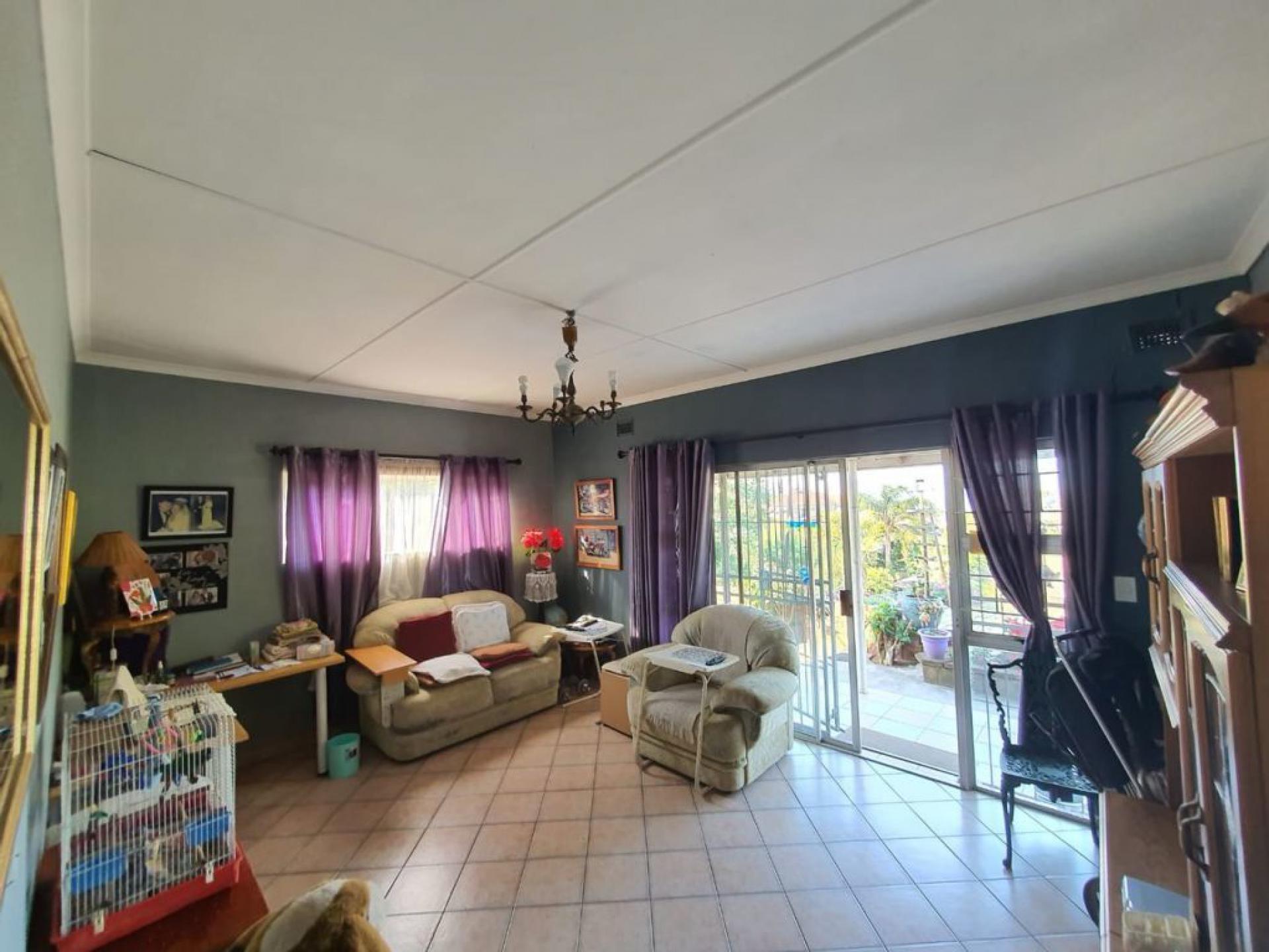  of property in Montclair (Dbn)