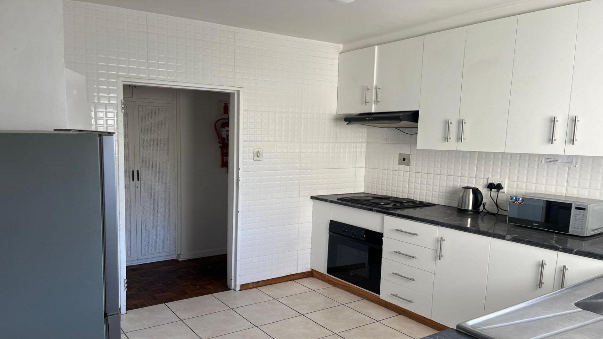Kitchen of property in Humewood 