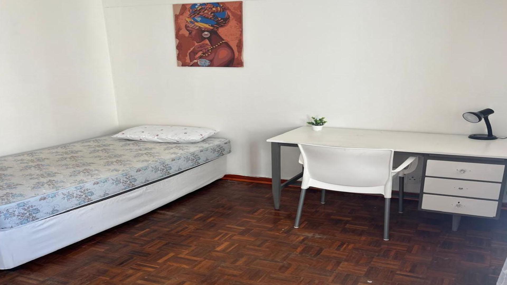 Bed Room 2 of property in Humewood 