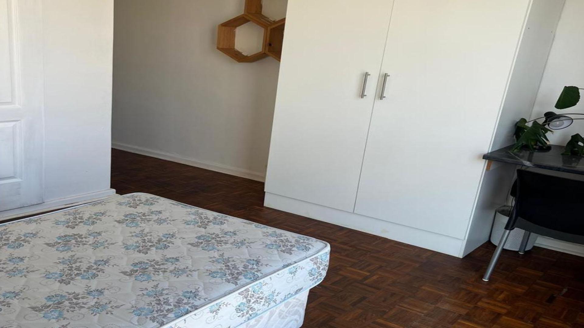 Bed Room 1 of property in Humewood 