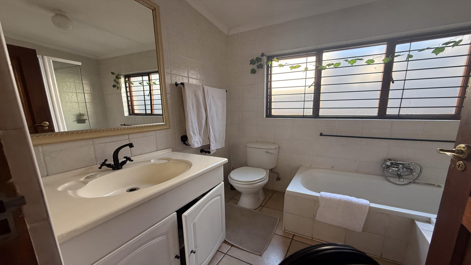 Bathroom 2 of property in Brooklyn