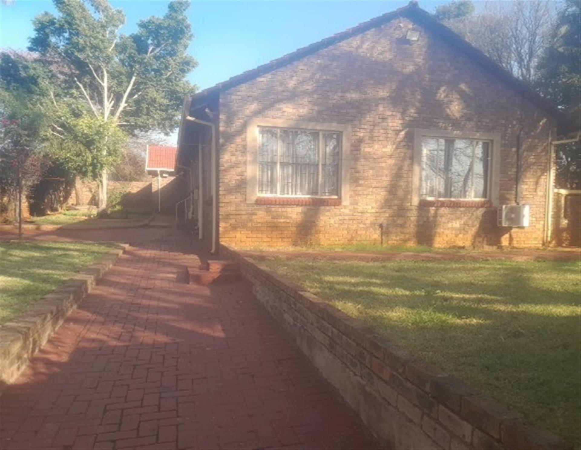 Front View of property in Amandasig