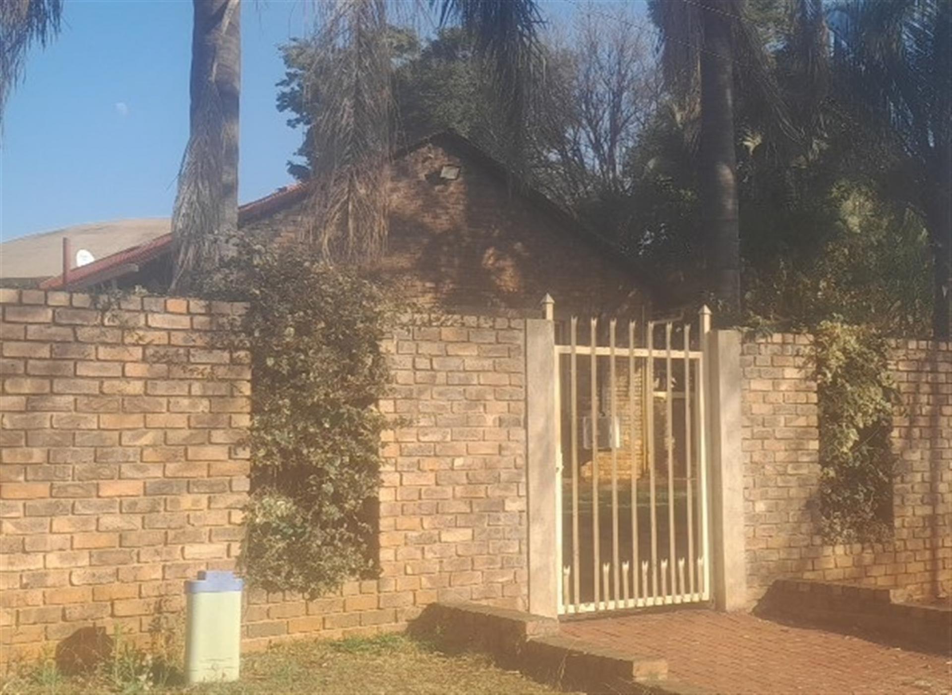 Front View of property in Amandasig