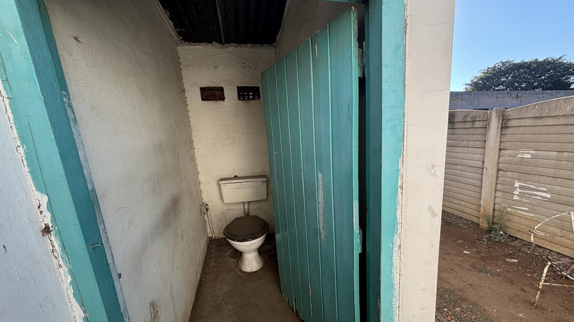 Bathroom 2 of property in Kempton Park