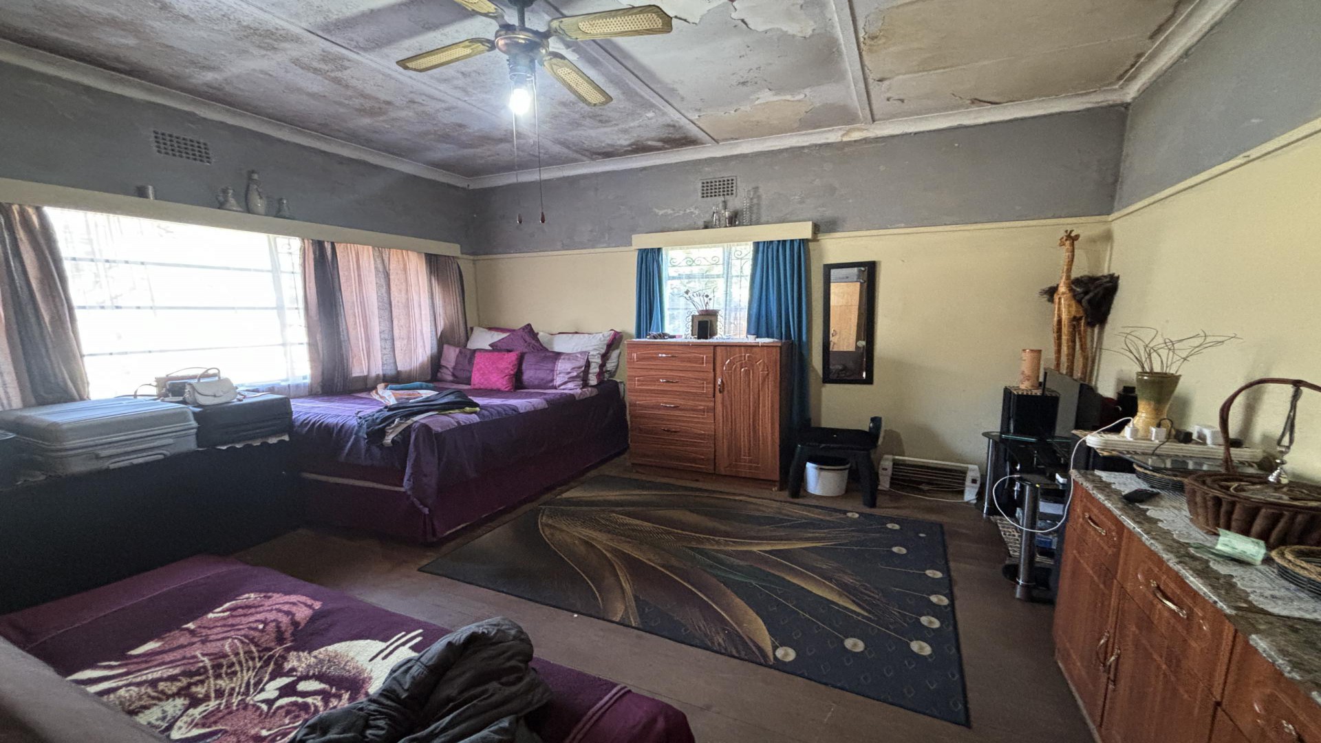 Bed Room 1 of property in Kempton Park