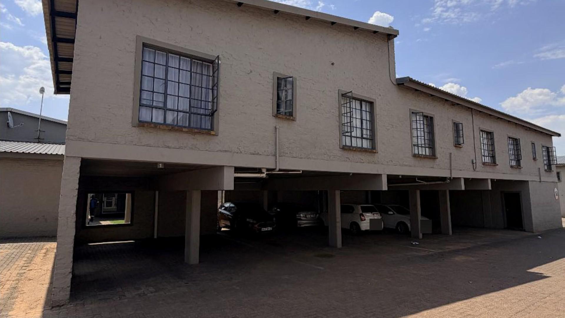Front View of property in Emalahleni (Witbank) 