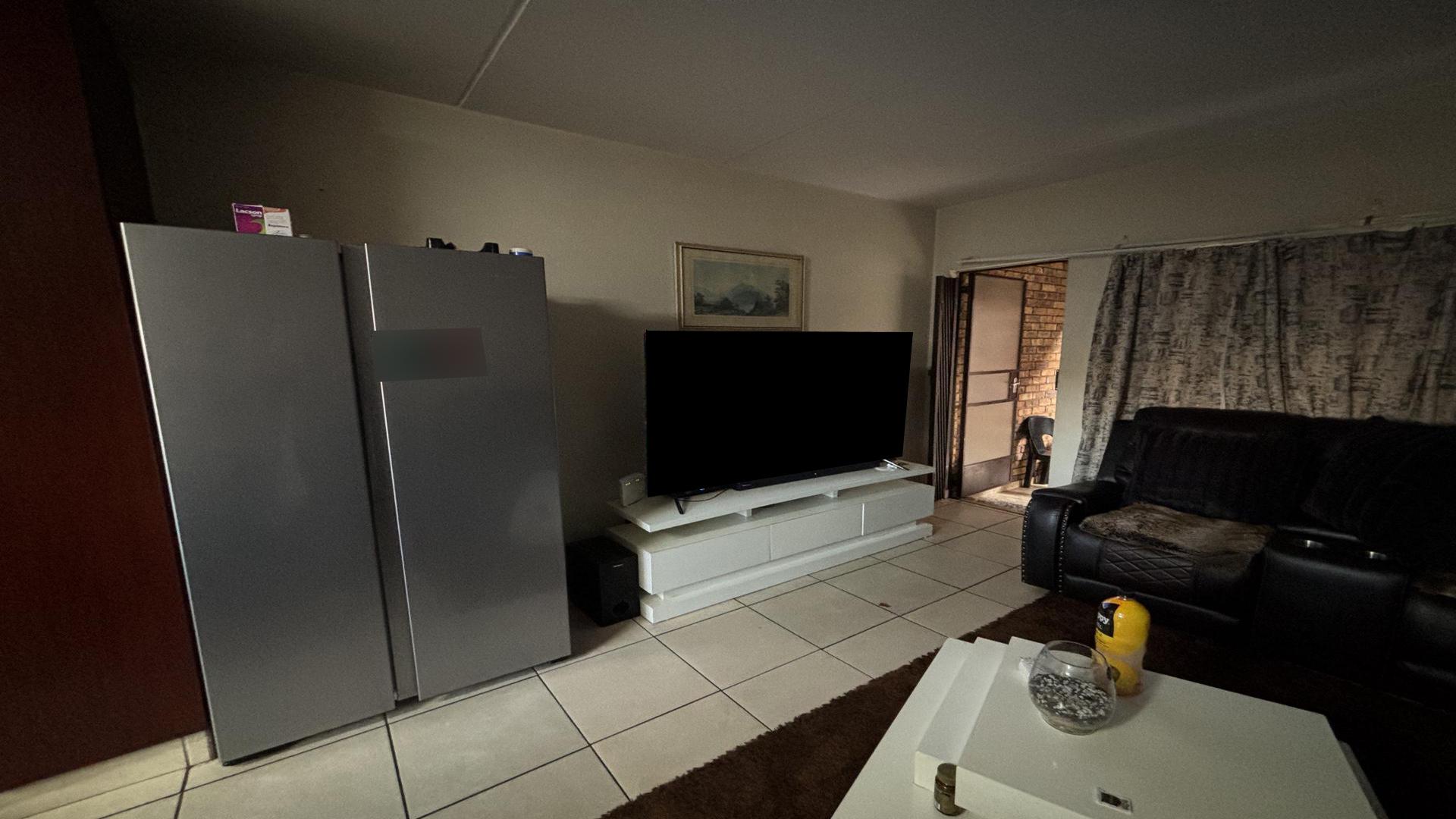 Lounges of property in Norton's Home Estates