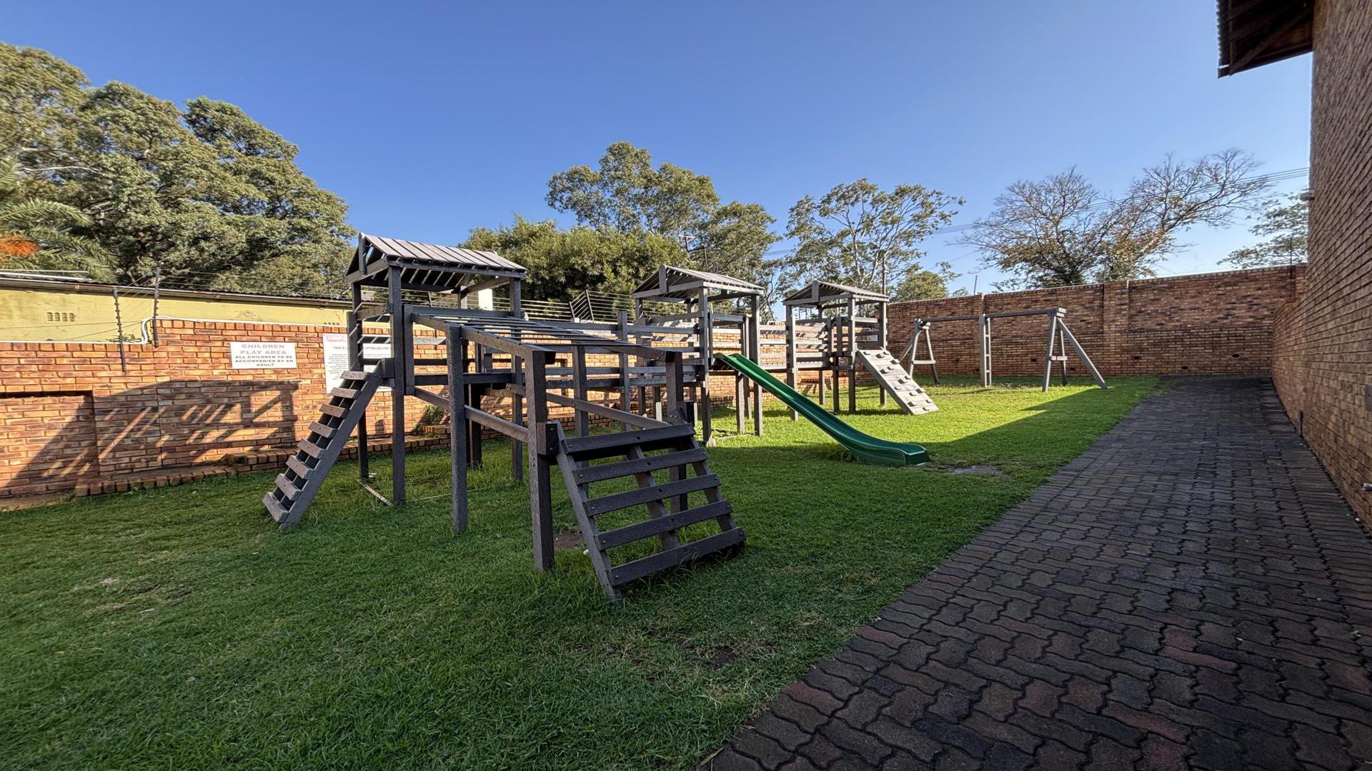 Entertainment of property in Norton's Home Estates