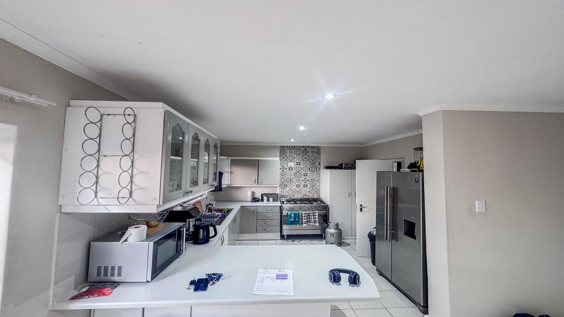 Kitchen of property in Beacon Bay