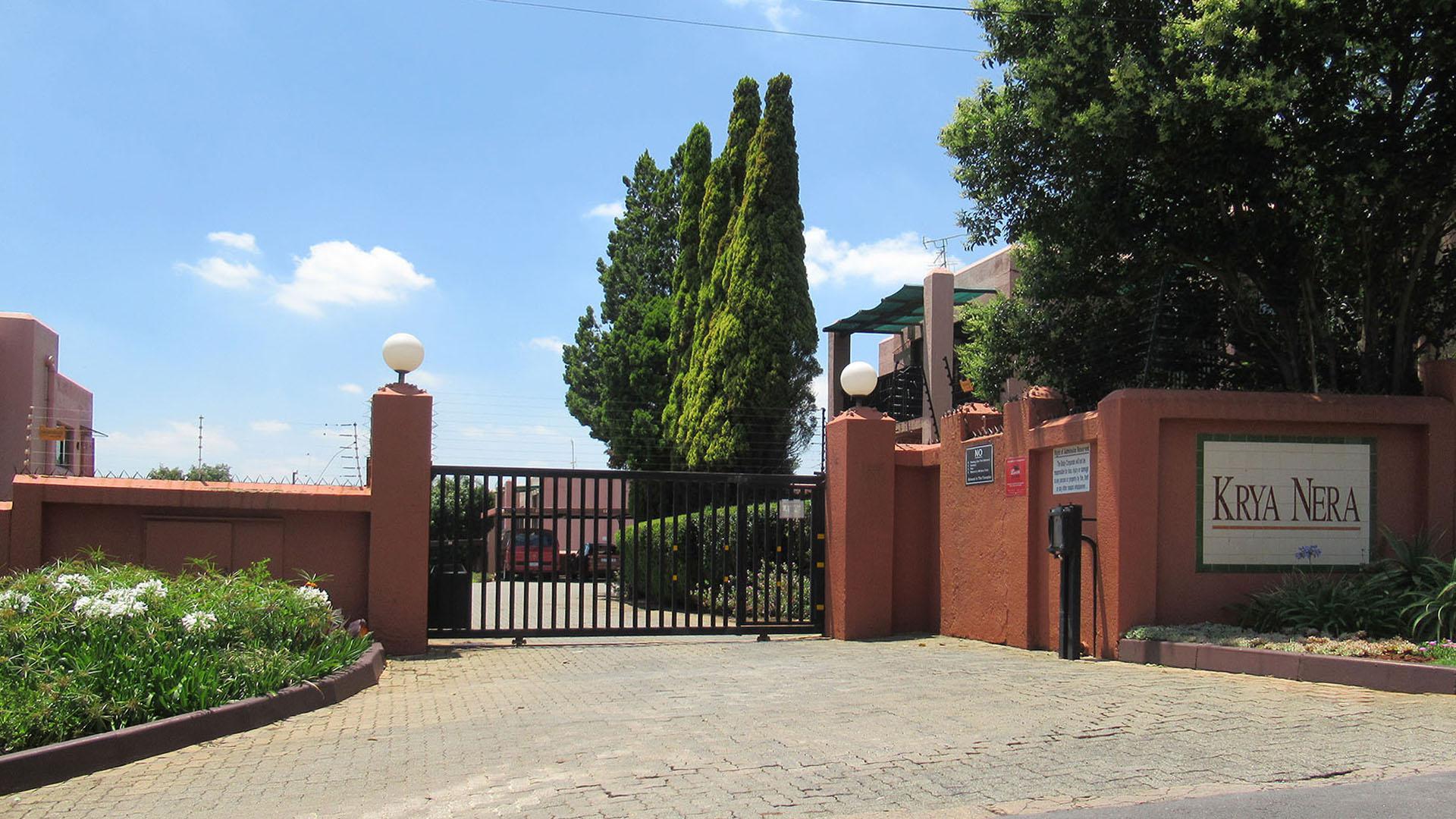 Front View of property in Little Falls