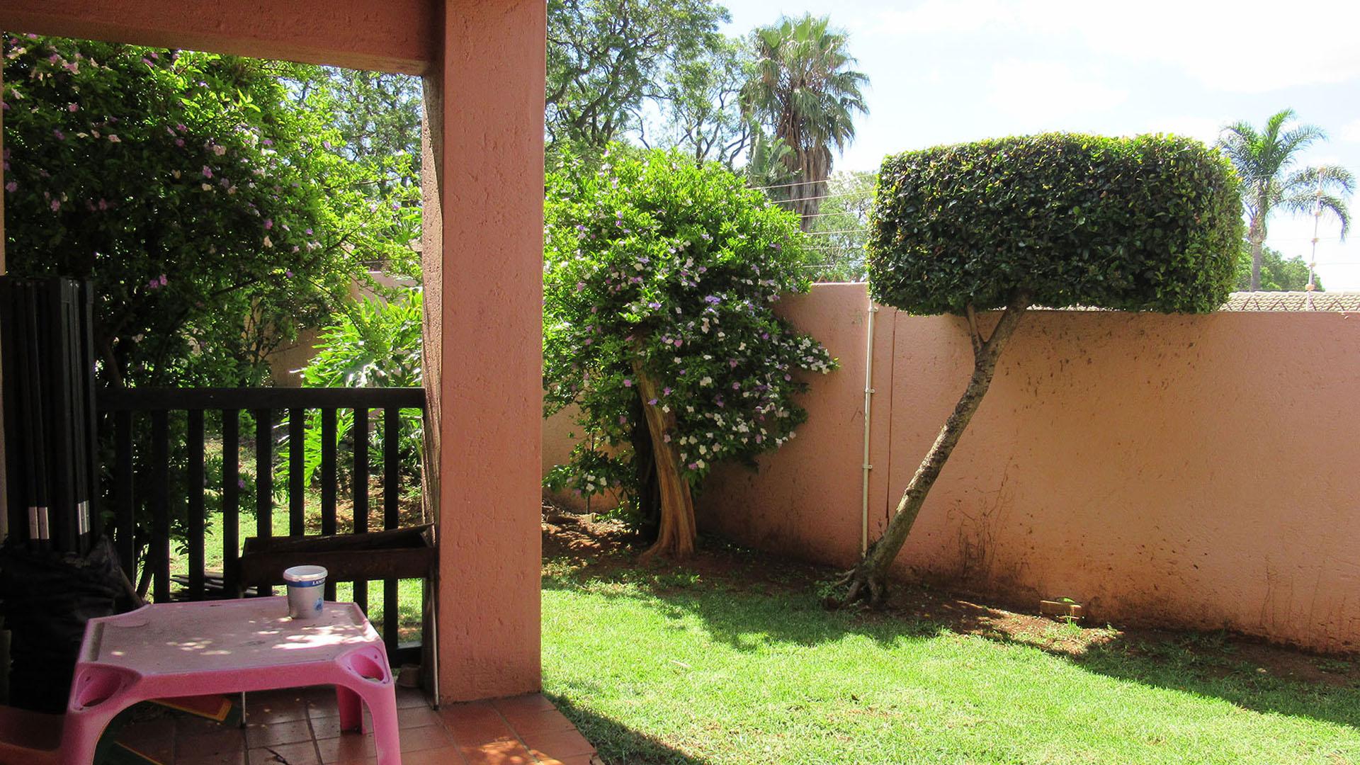 Patio - 9 square meters of property in Little Falls