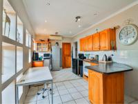 Kitchen of property in West Acres