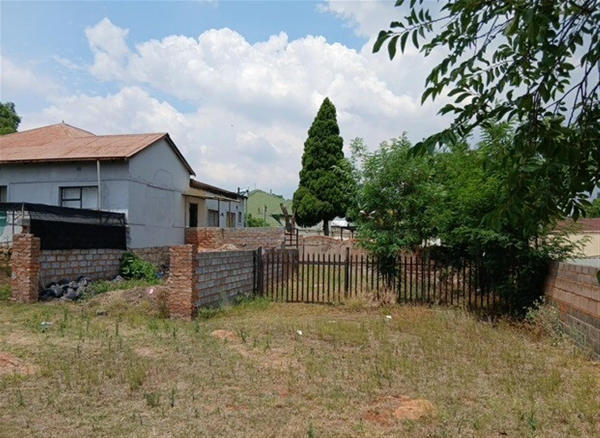 Front View of property in Alberton