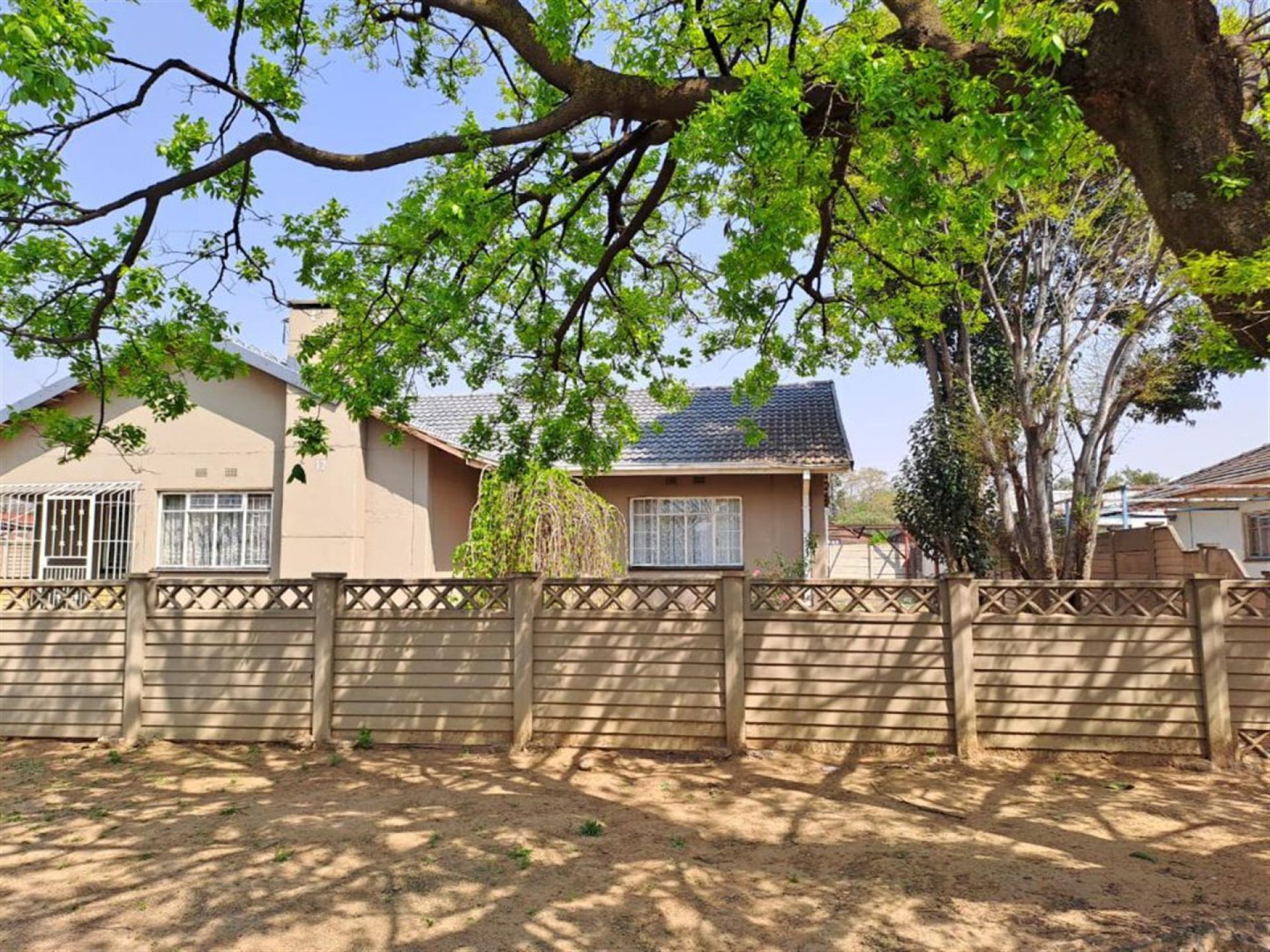 Front View of property in Vanderbijlpark