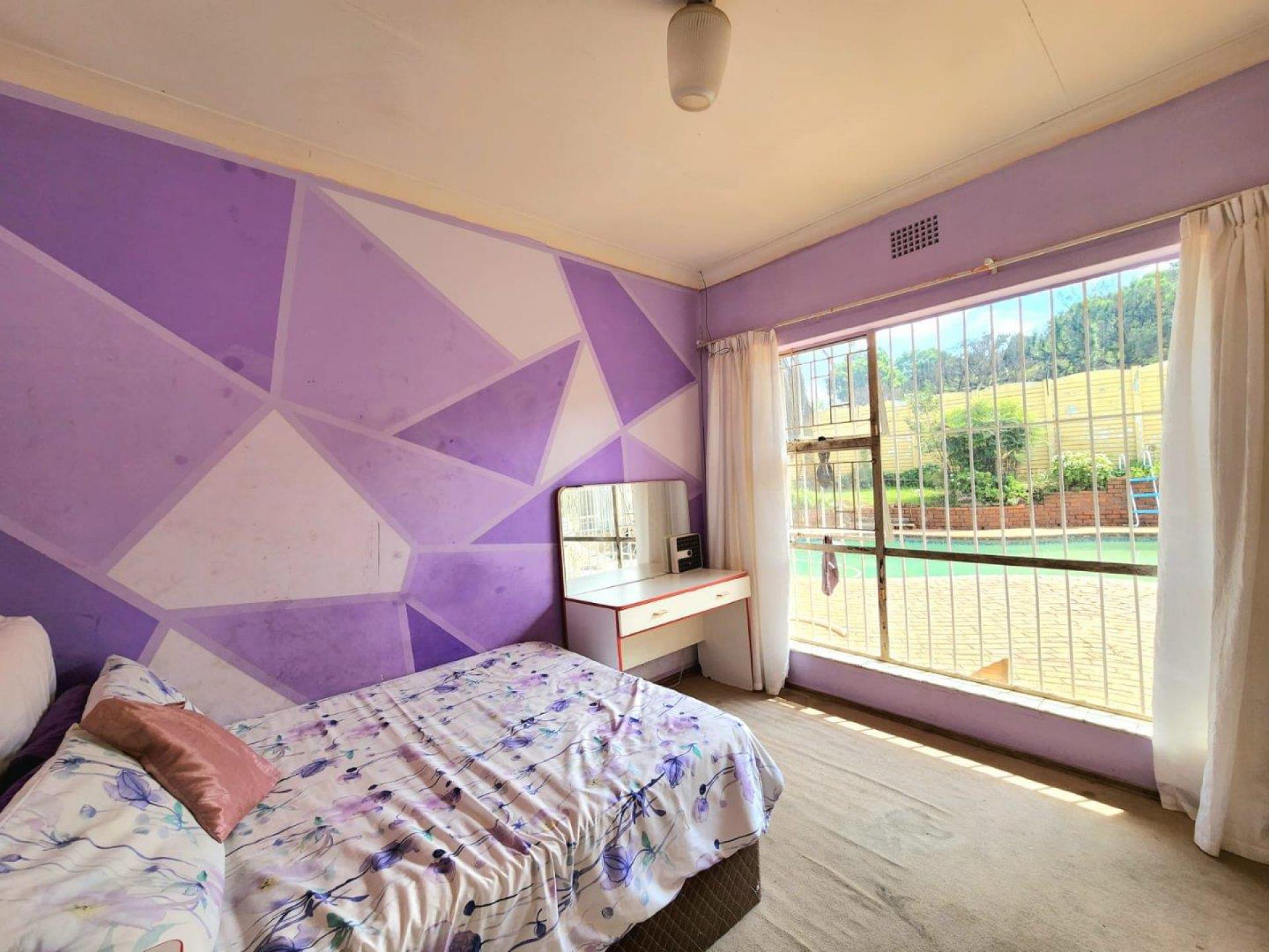 Bed Room 2 - 14 square meters of property in Glenanda