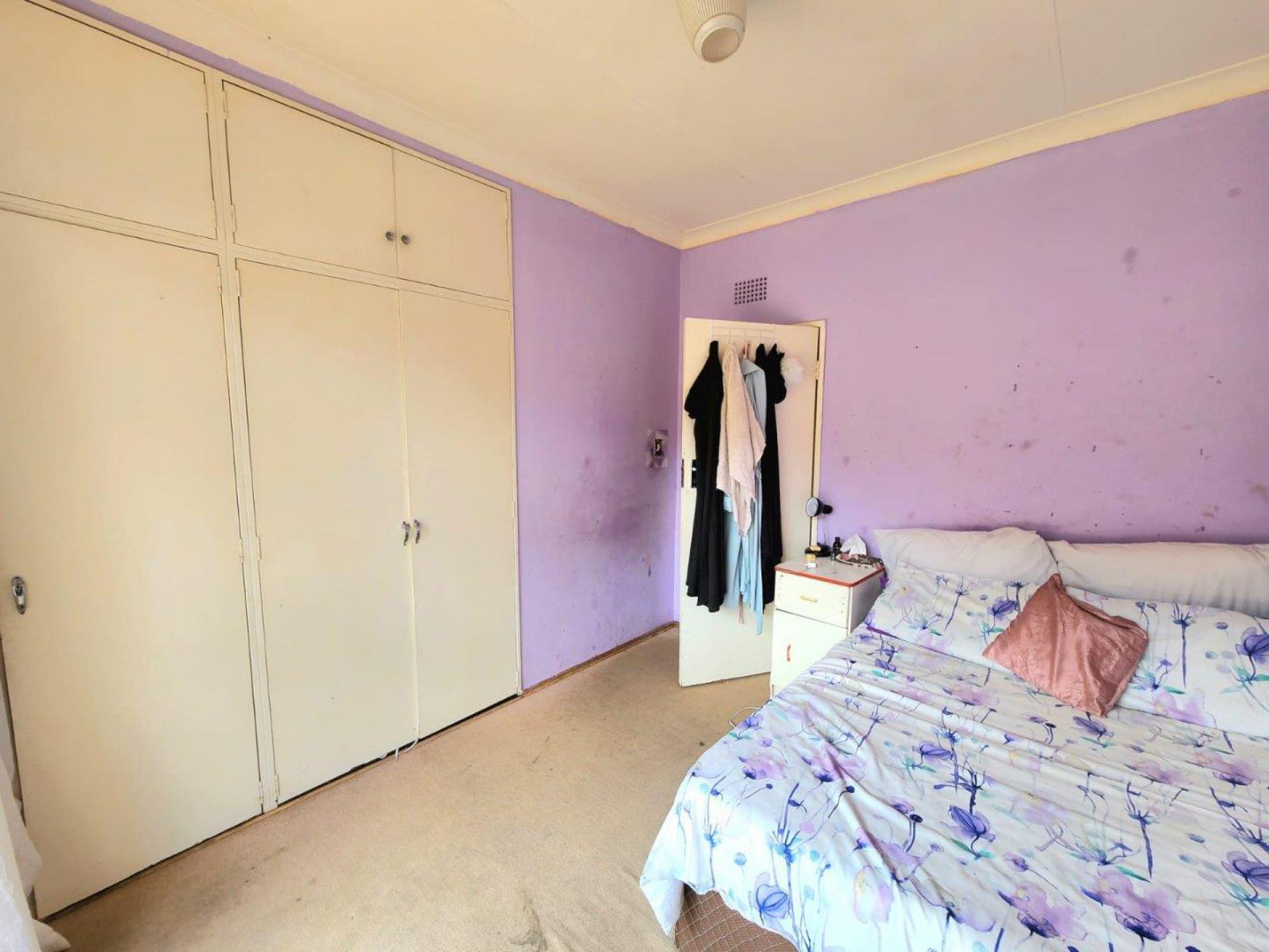 Bed Room 2 - 14 square meters of property in Glenanda