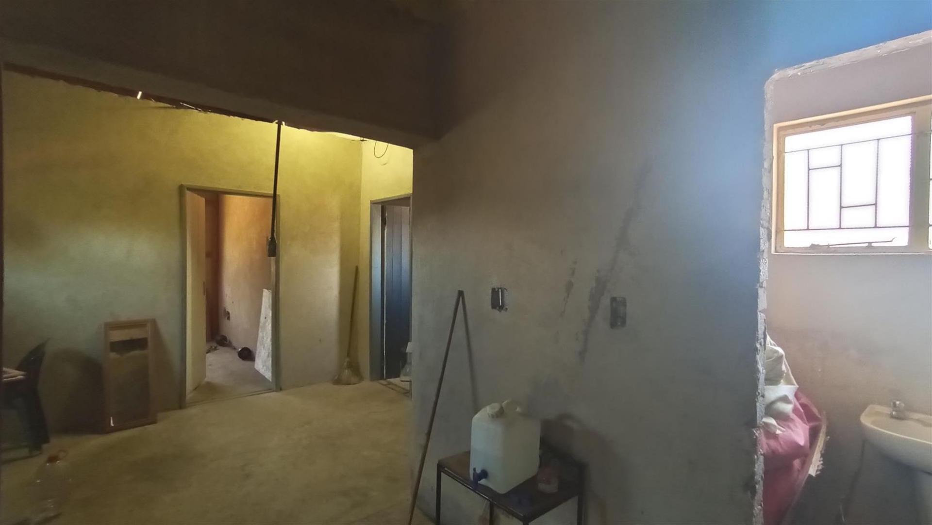 Flatlet - 32 square meters of property in Glenanda