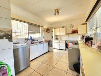 Kitchen - 15 square meters of property in Glenanda