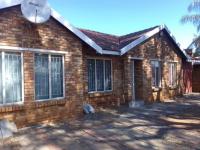 3 Bedroom 1 Bathroom Duet for Sale for sale in Rustenburg