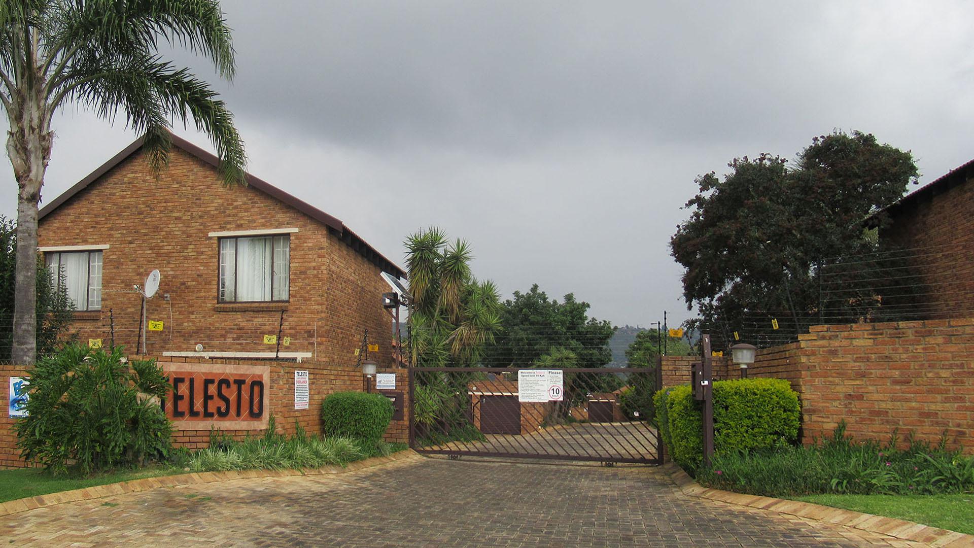 Front View of property in Wilgeheuwel 
