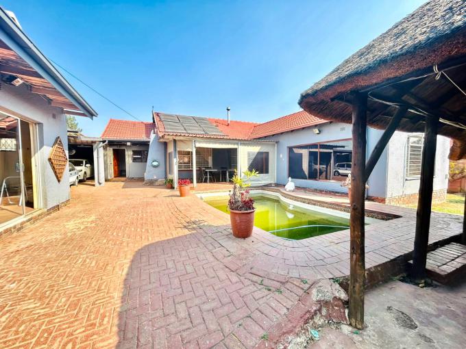 3 Bedroom House for Sale For Sale in Esther Park MR590836