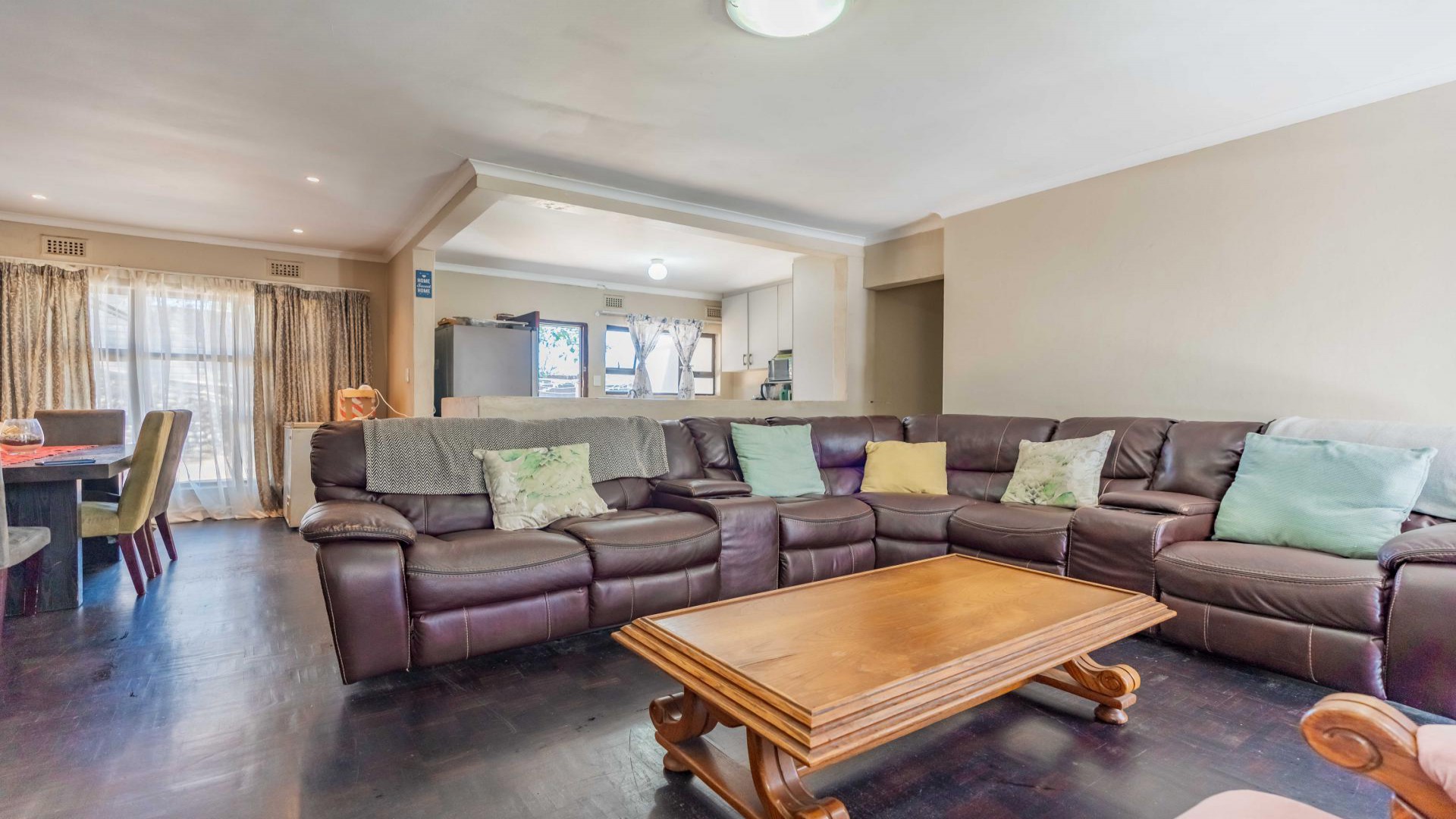 Lounges of property in Berkshire Downs