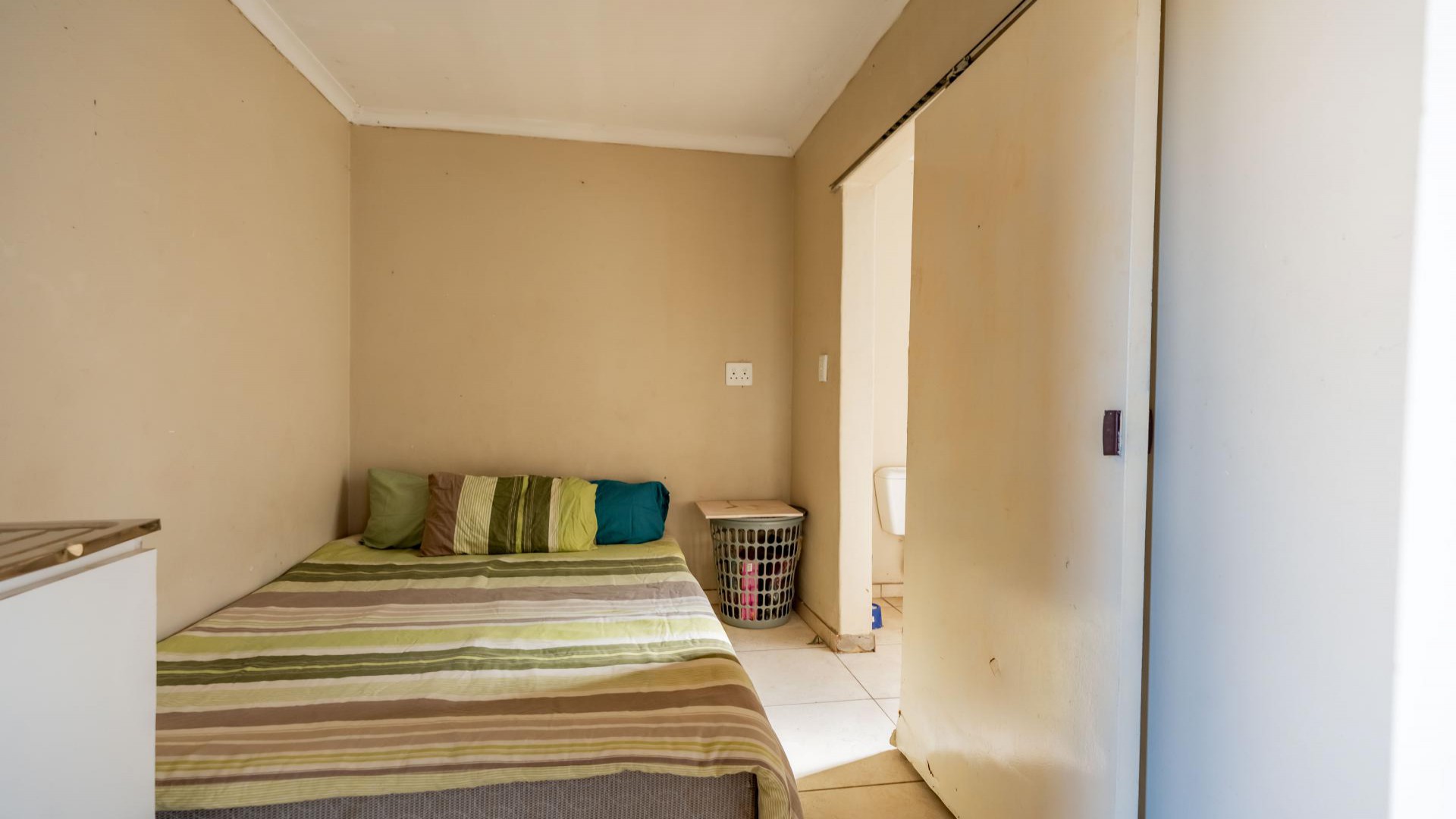 Flatlet of property in Berkshire Downs