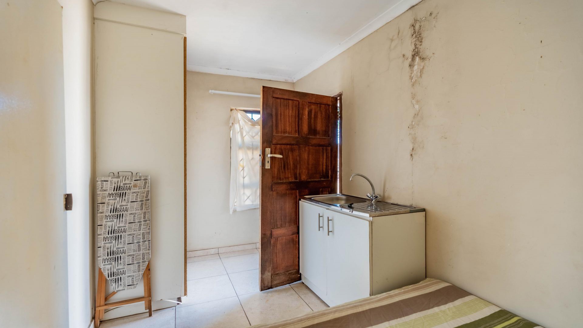 Flatlet of property in Berkshire Downs