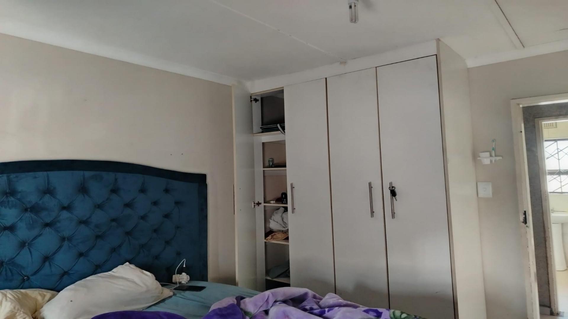 Bed Room 1 of property in Esikhawini