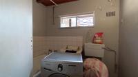 Bathroom 2 - 4 square meters of property in Sunnyside
