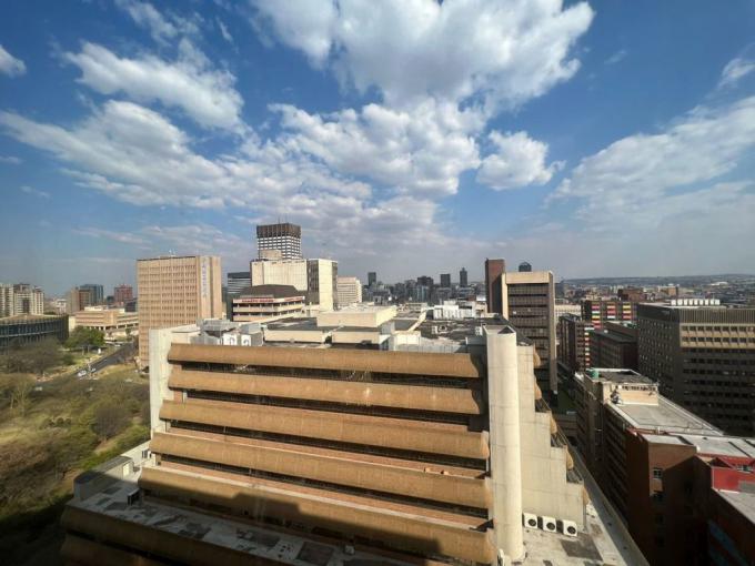 1 Bedroom Apartment for Sale For Sale in Braamfontein - MR590966