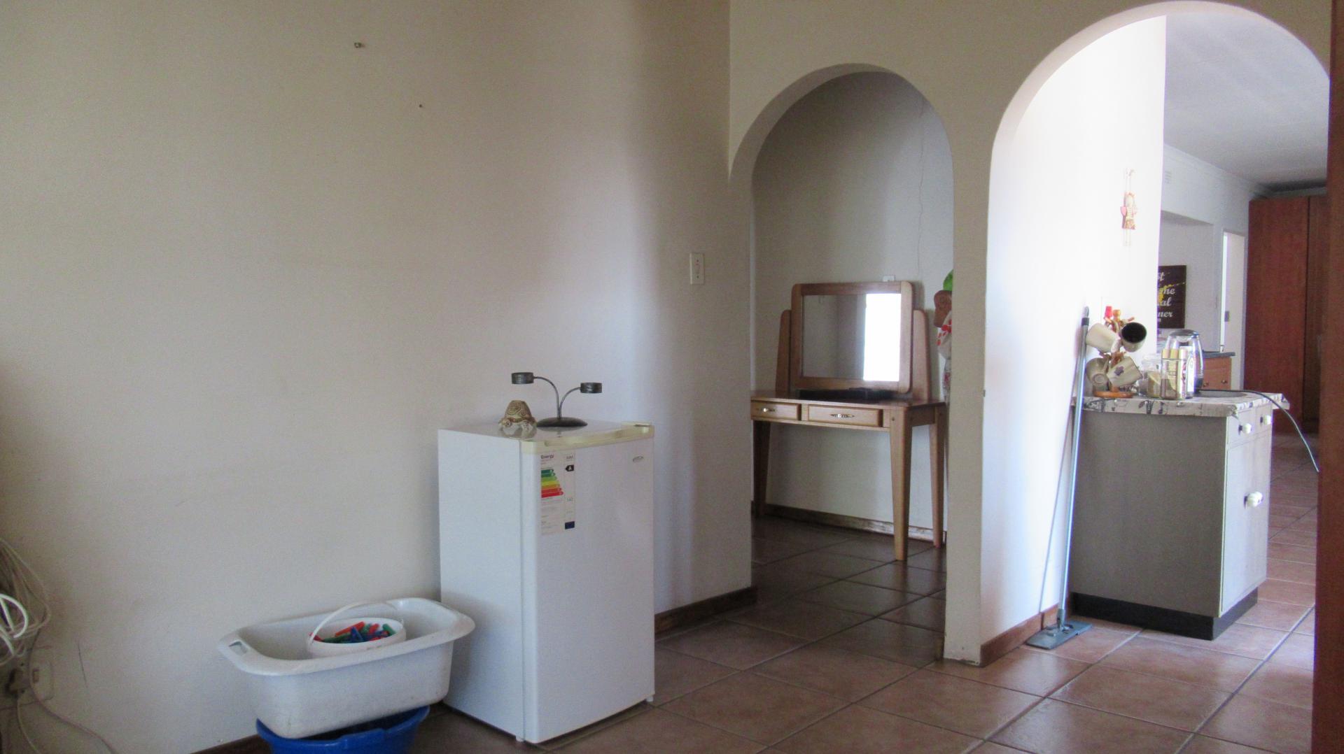 Dining Room - 15 square meters of property in Arcon Park