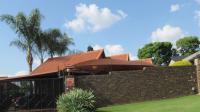 Front View of property in Glenvista