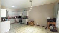 Dining Room - 13 square meters of property in Elarduspark