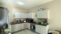 Kitchen - 9 square meters of property in Elarduspark