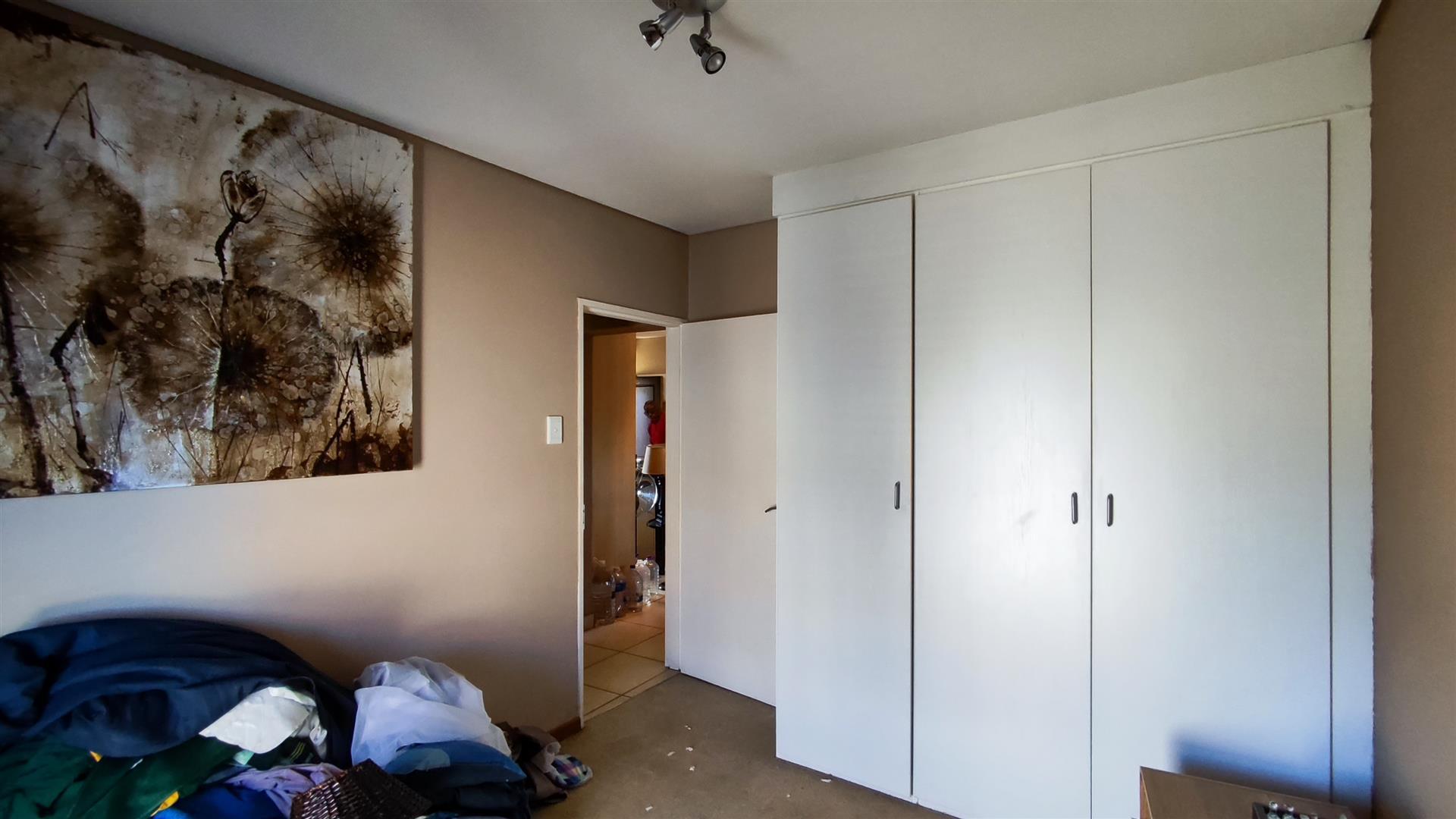 Bed Room 1 - 11 square meters of property in Vanderbijlpark
