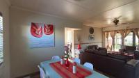 Dining Room - 11 square meters of property in Sunward park