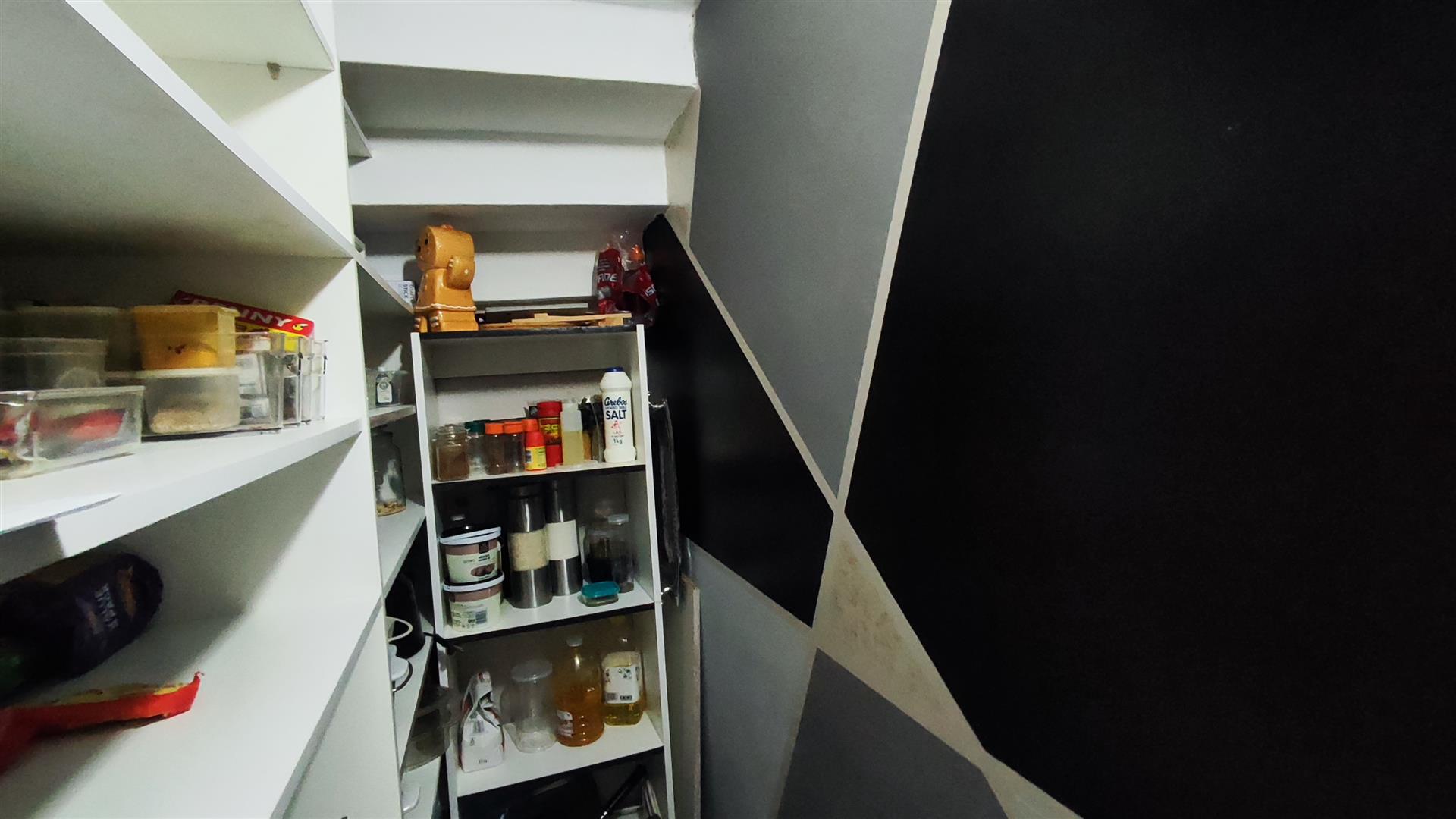 Spaces - 28 square meters of property in Kempton Park AH