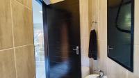 Guest Toilet - 2 square meters of property in Kempton Park AH