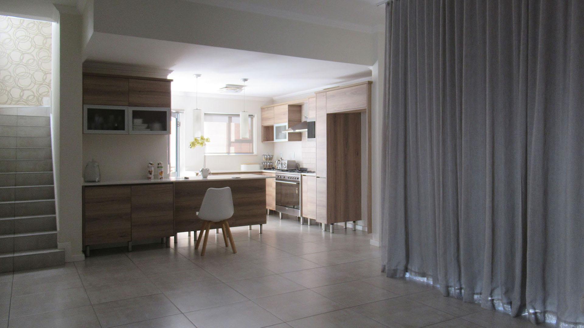 Dining Room of property in Amorosa