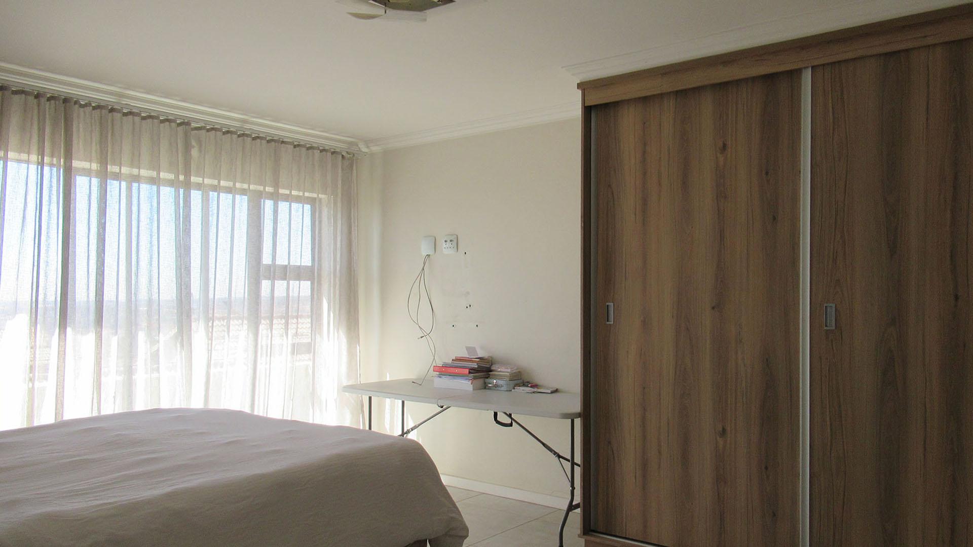 Main Bedroom - 20 square meters of property in Amorosa