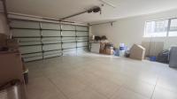 Garage of property in Amorosa