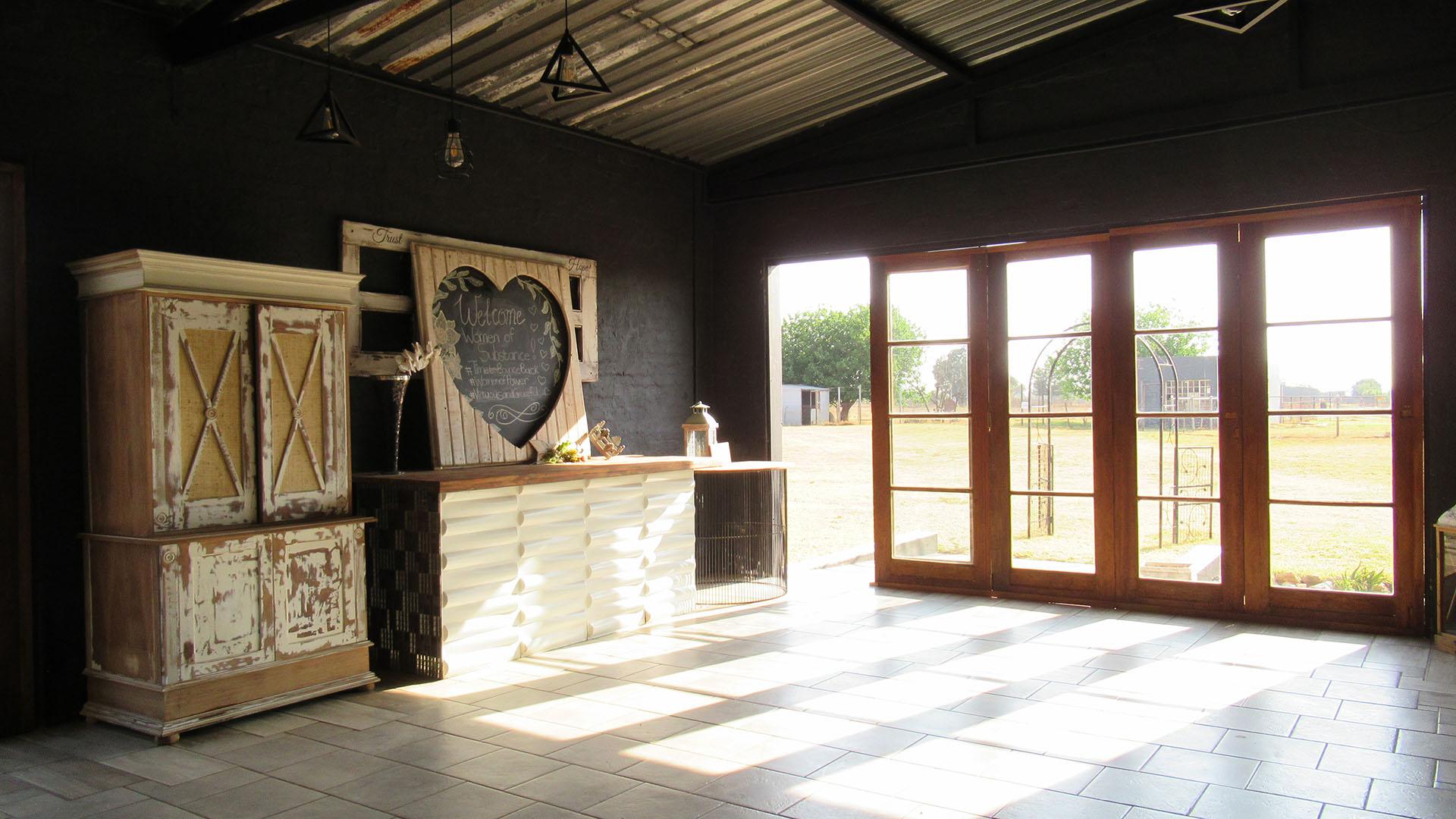 Entertainment - 283 square meters of property in Krugersdorp