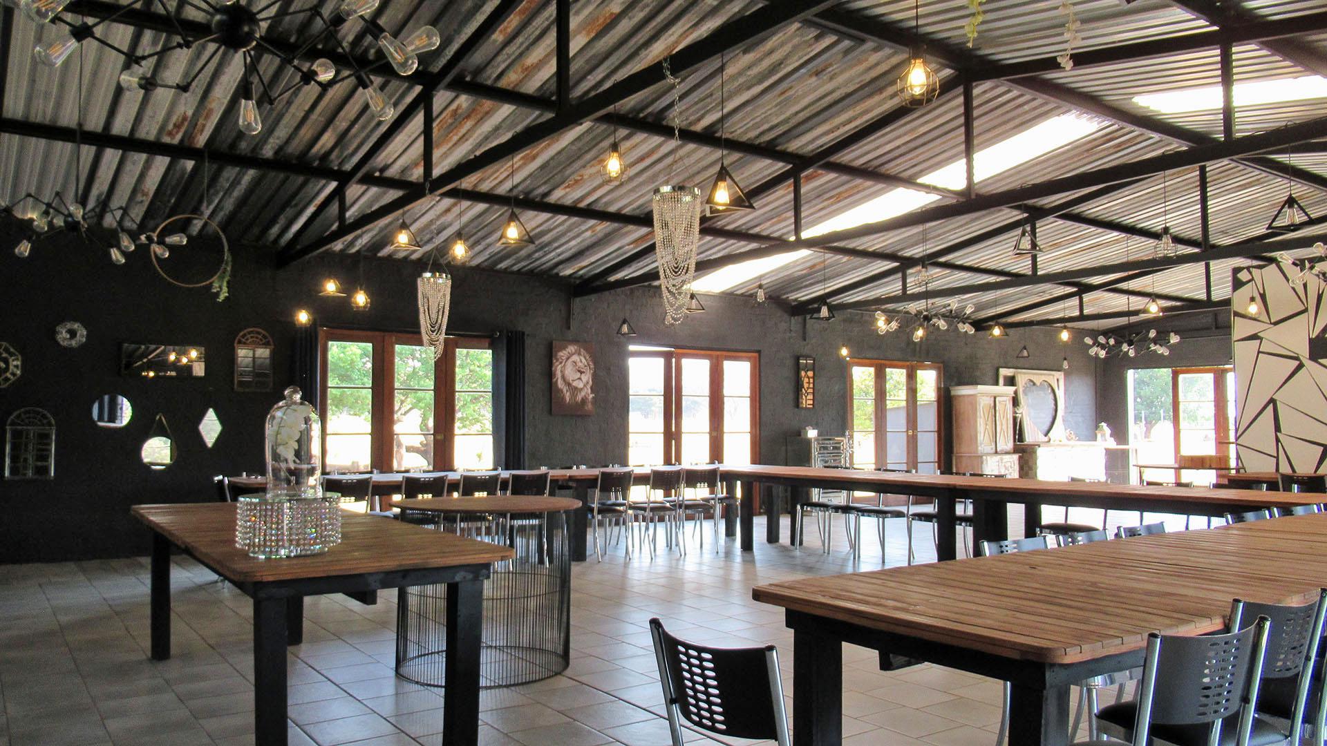 Entertainment - 283 square meters of property in Krugersdorp