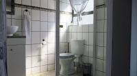 Bathroom 3+ - 25 square meters of property in Krugersdorp