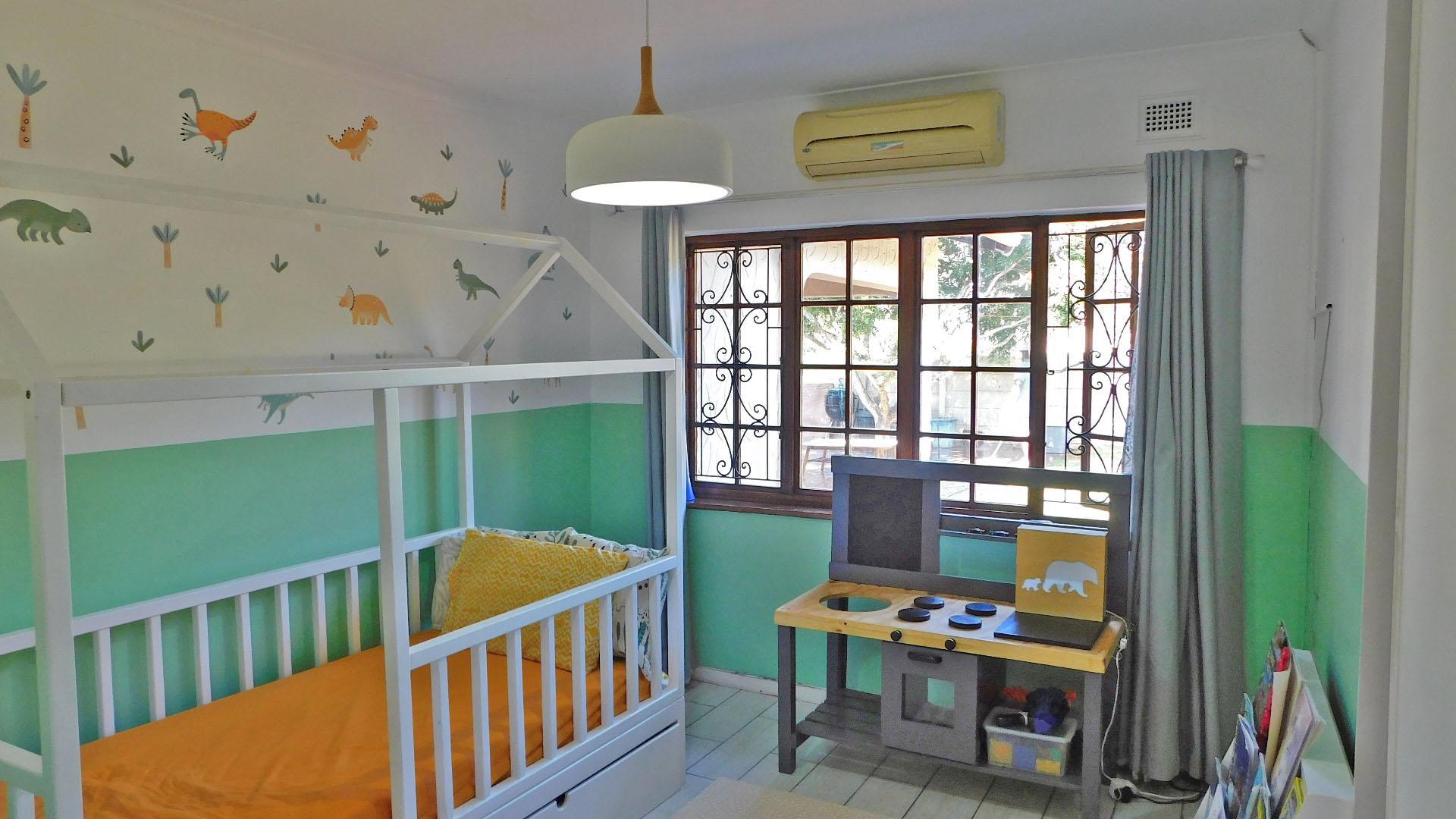 Bed Room 1 - 14 square meters of property in Glen Anil