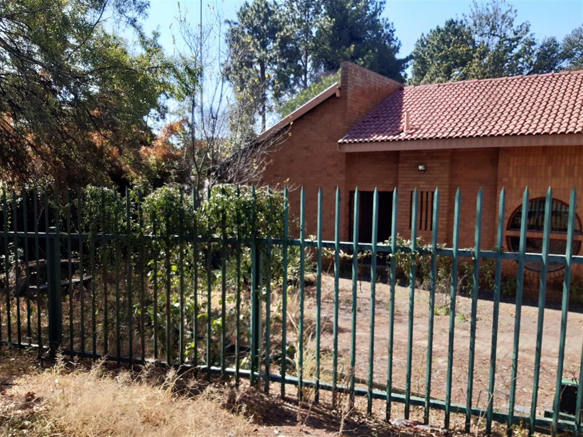 Front View of property in Lone Hill